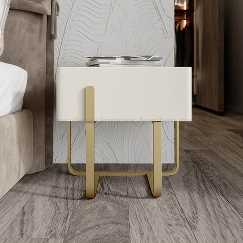 ห้องนอนที่ทันสมัย nightstand สีดำ